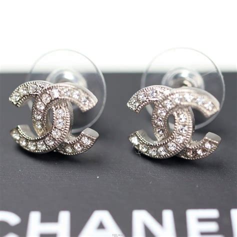 chanel z3502 earrings